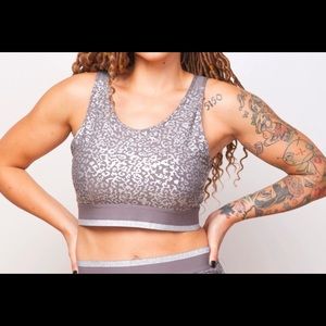 NWT Mono B. Elka Silver Foil Sports Bra yoga